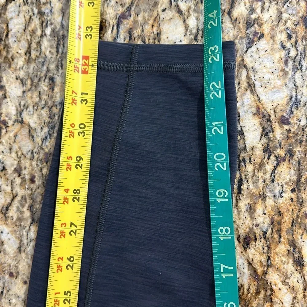 Lululemon Athletica Mid Rise Heathered Black Cropped Leggings Size 8
